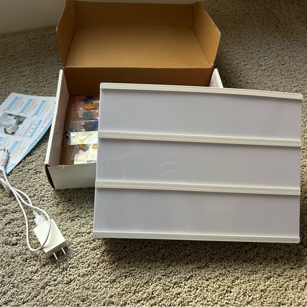Light Blue Light Box with Accessories